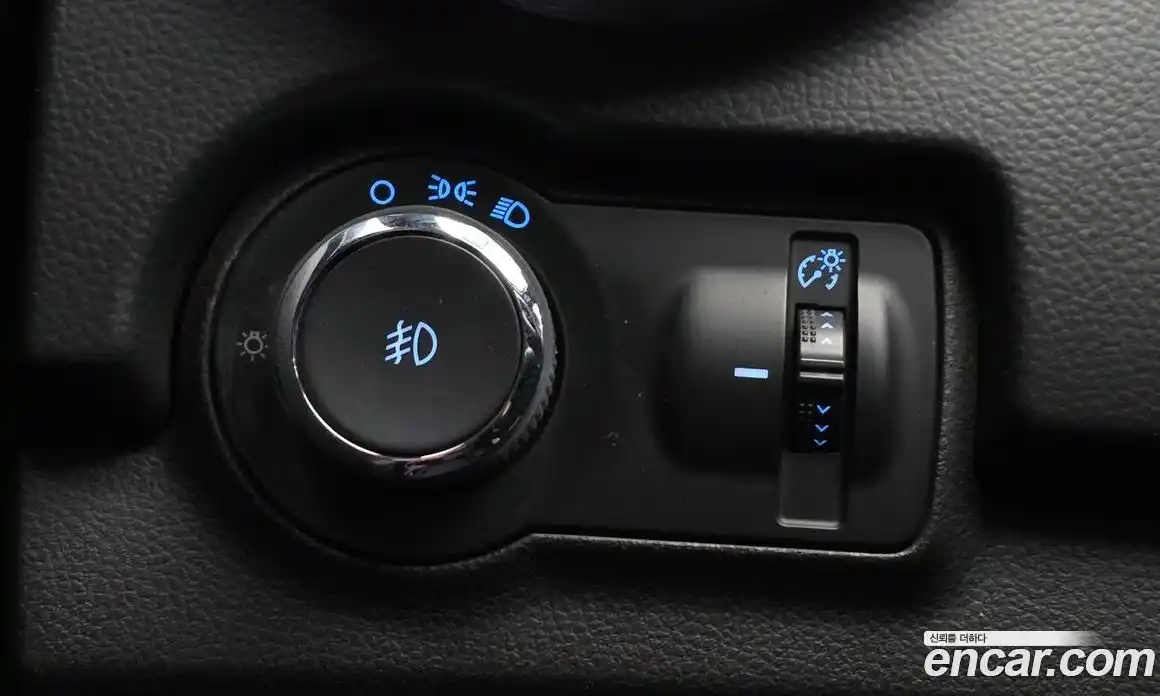 Chevrolet Trax 2015 1.6 гидро в Москве № 935676, фото 18