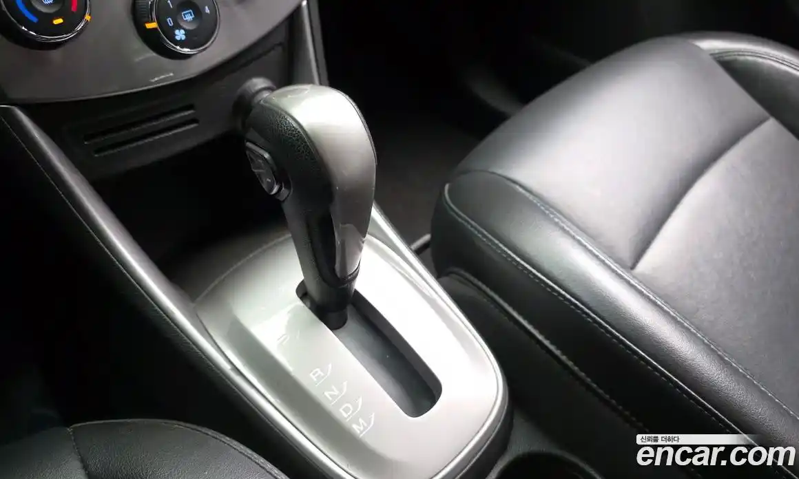 Chevrolet Trax 2015 1.6 гидро в Москве № 935676, фото 9