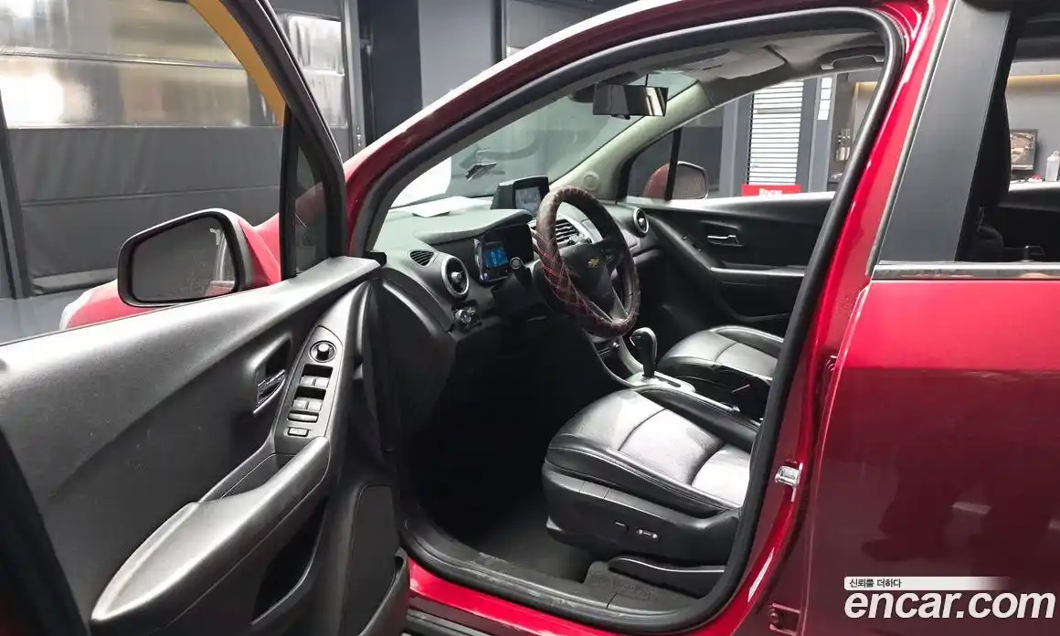 Chevrolet Trax 2015 1.6 гидро в Москве № 935676, фото 10