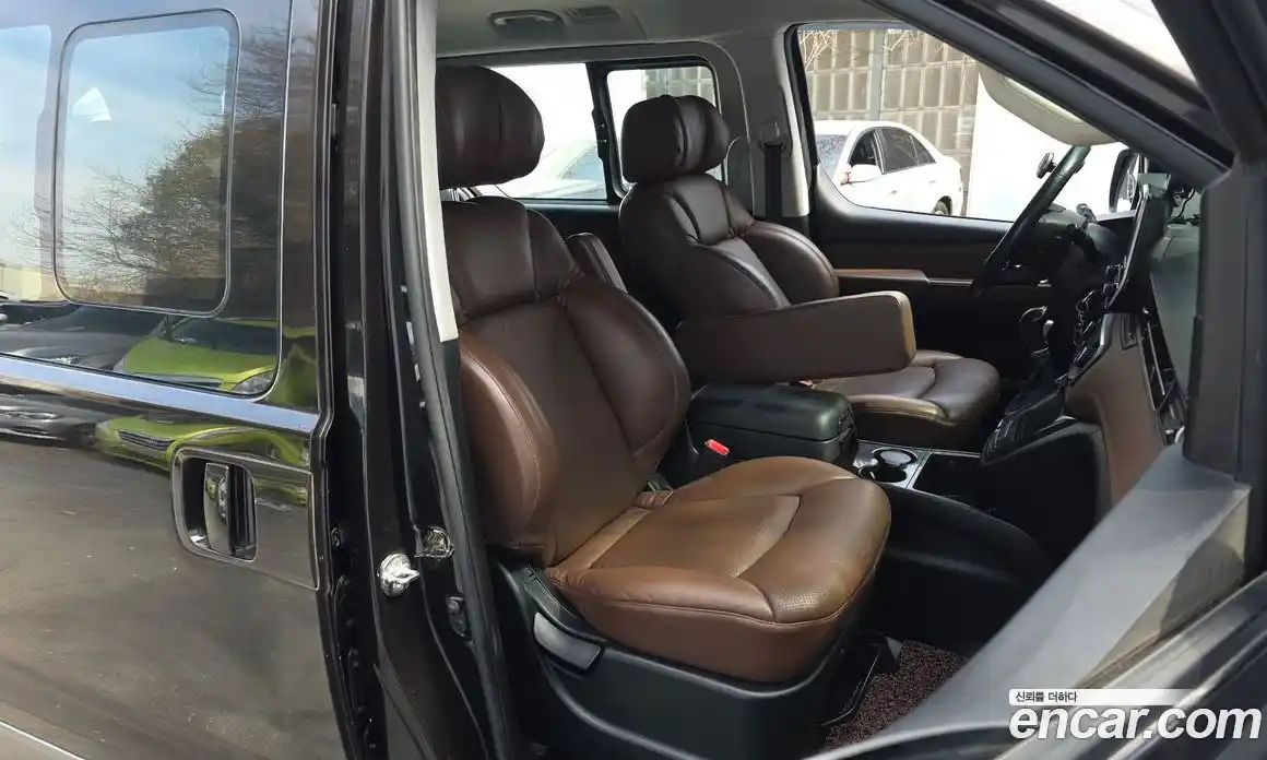 Hyundai Starex 2018 2.5 Автомат в Москве № 927606, фото 11
