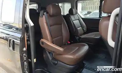 Hyundai Starex 2018 2.5 Автомат в Москве № 927606, миниатюра 12