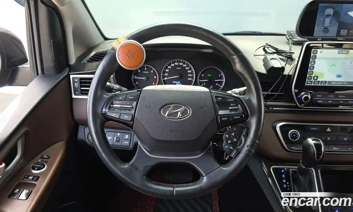 Hyundai Starex 2018 2.5 Автомат в Москве № 927606, фото 14