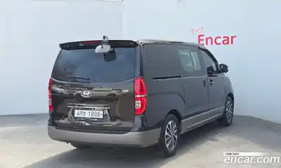 Hyundai Starex 2018 2.5 Автомат в Москве № 927606, миниатюра 2