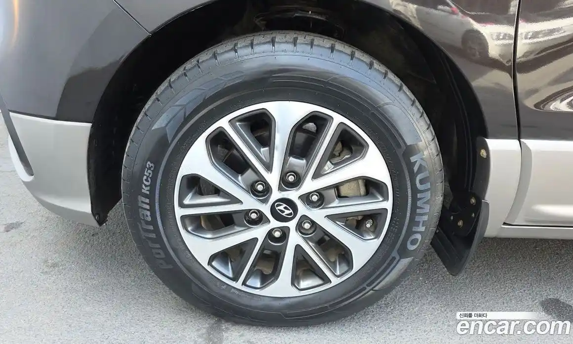 Hyundai Starex 2018 2.5 Автомат в Москве № 927606, фото 5