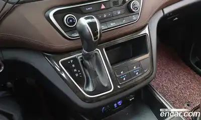 Hyundai Starex 2018 2.5 Автомат в Москве № 927606, миниатюра 9