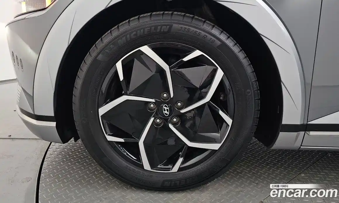Hyundai Ioniq 5 2023 0.1 гидро в Москве, фото 4