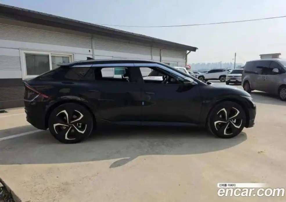 Kia EV6 2023 0.1 Автомат в Москве № 929479, фото 12