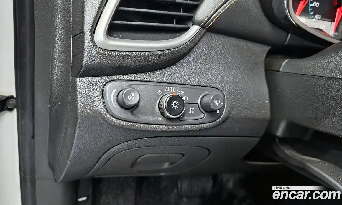 Chevrolet Trax 2019 1.4 Автомат в Москве № 935606, фото 17