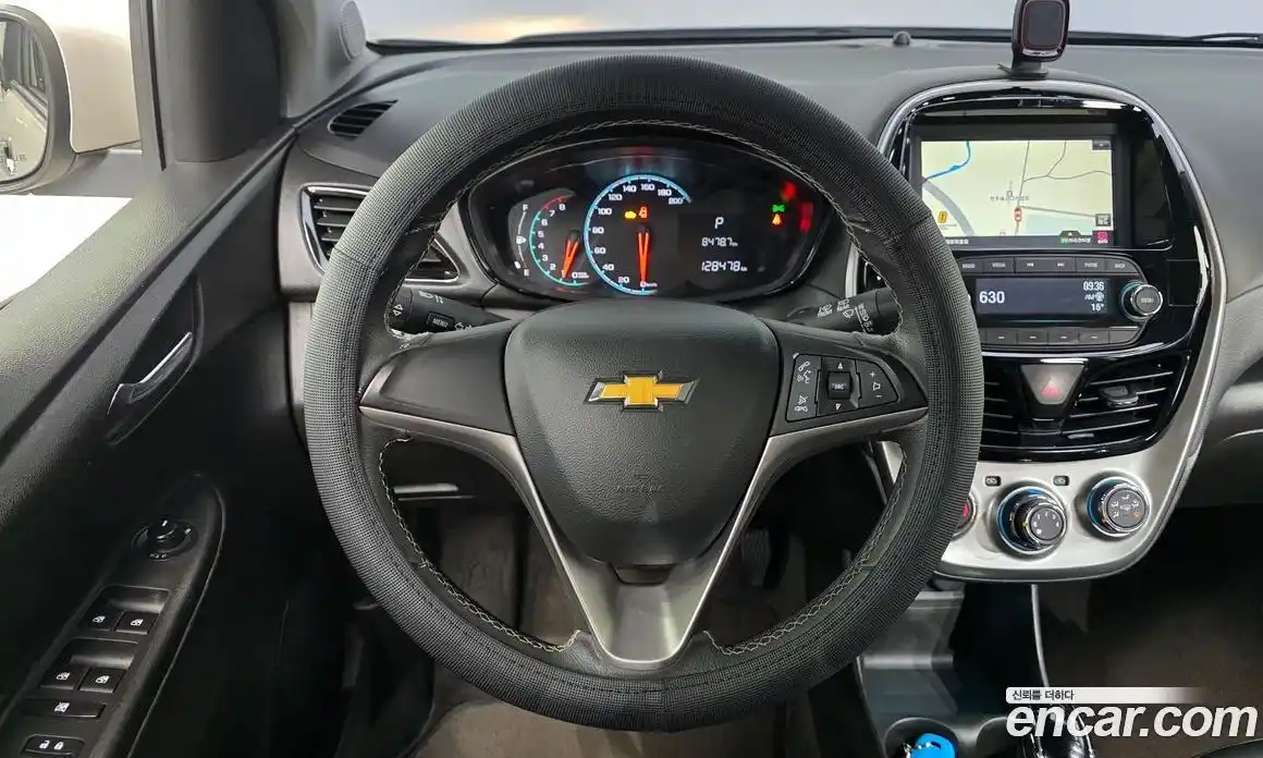 Chevrolet Spark 2016 1.0 гидро в Москве, фото 13