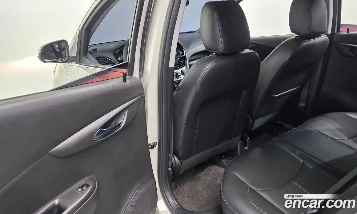 Chevrolet Spark 2016 1.0 гидро в Москве, фото 18