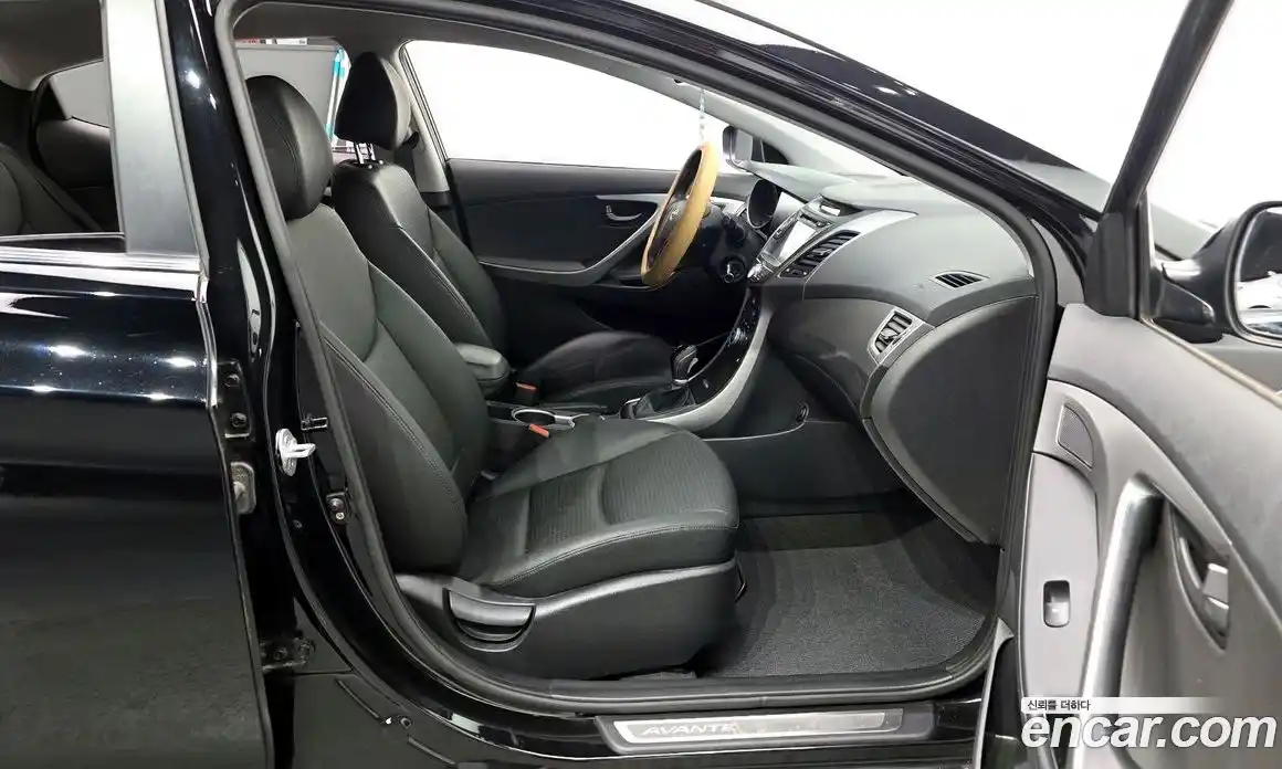 Hyundai Avante 2014 1.6 гидро в Москве № 926964, фото 11