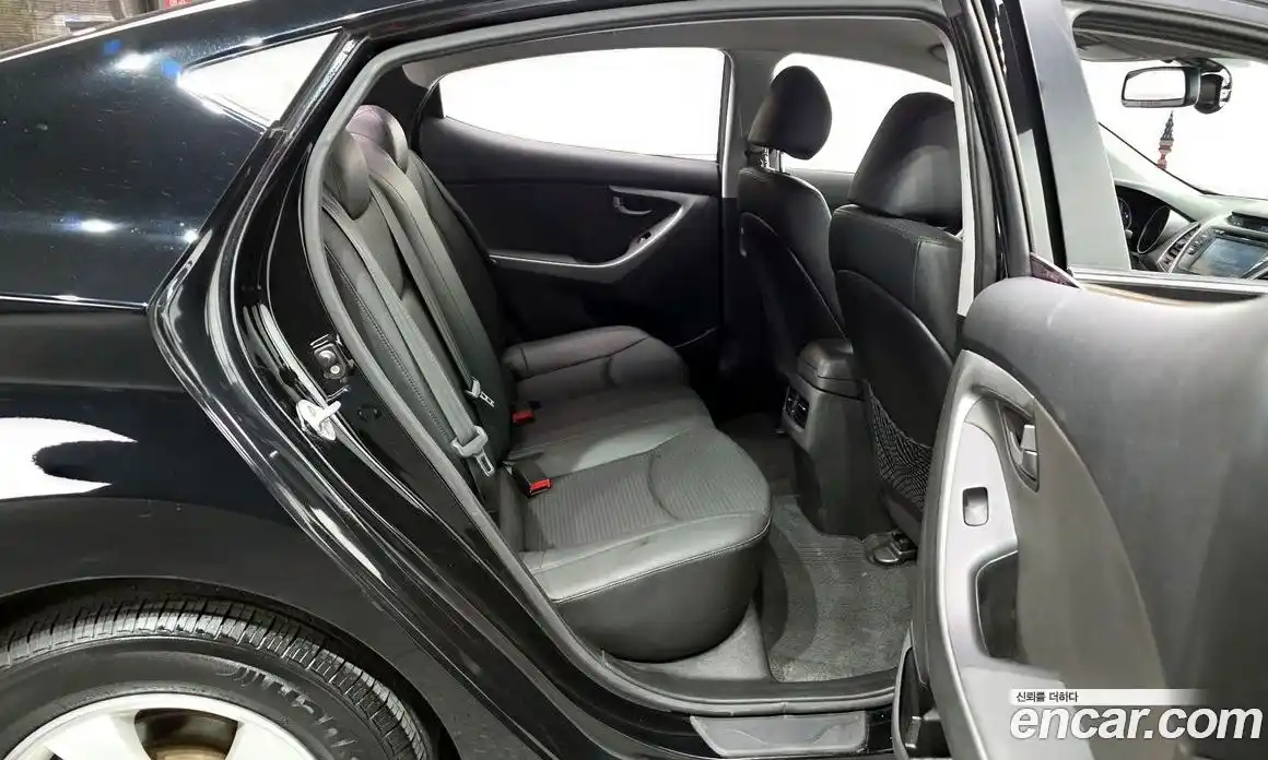 Hyundai Avante 2014 1.6 гидро в Москве № 926964, фото 12