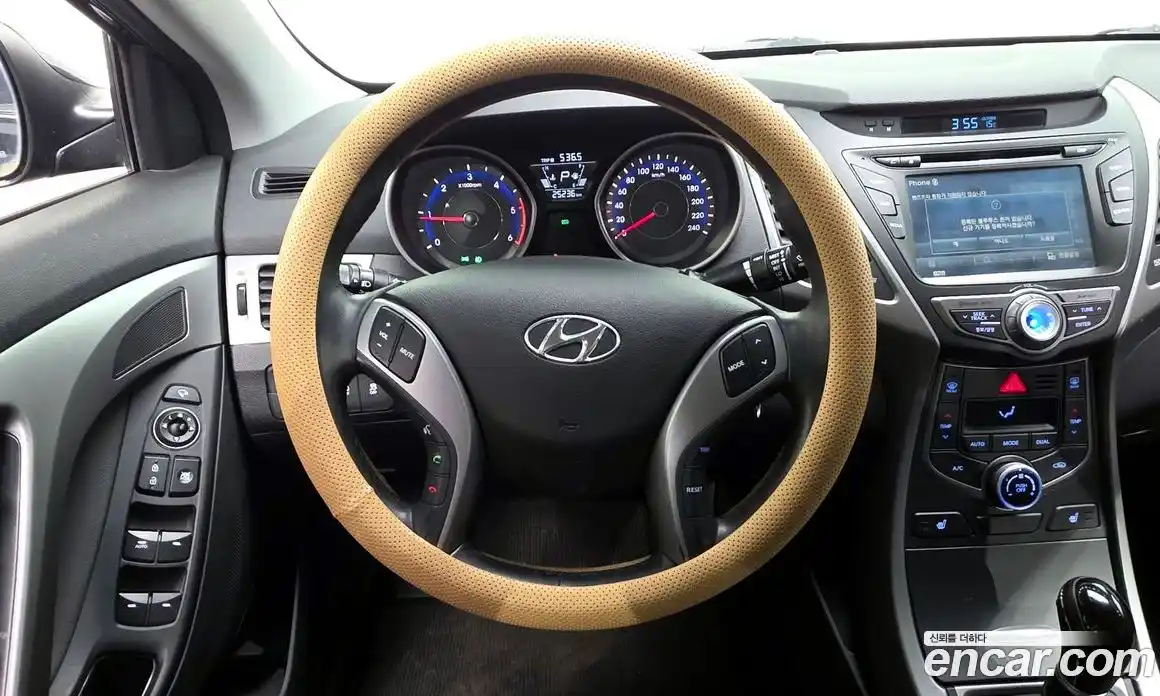 Hyundai Avante 2014 1.6 гидро в Москве № 926964, фото 13