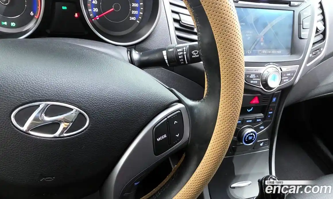 Hyundai Avante 2014 1.6 гидро в Москве № 926964, фото 19