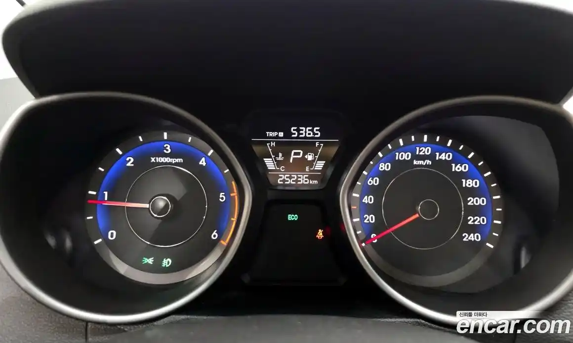 Hyundai Avante 2014 1.6 гидро в Москве № 926964, фото 8
