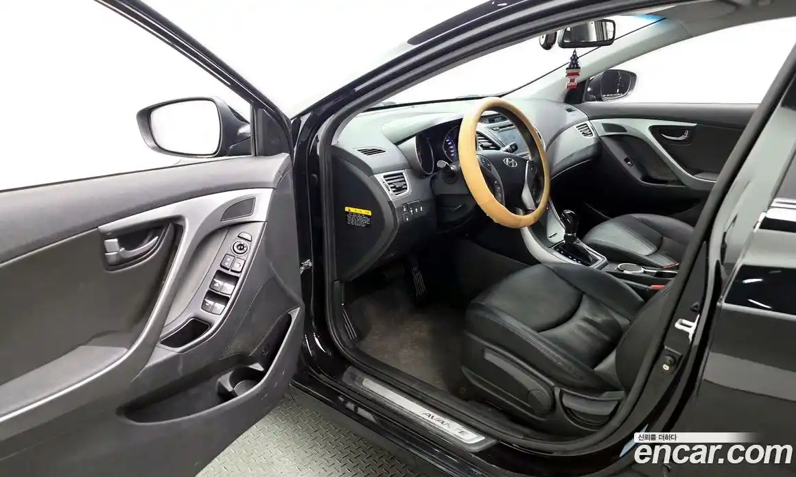 Hyundai Avante 2014 1.6 гидро в Москве № 926964, фото 10