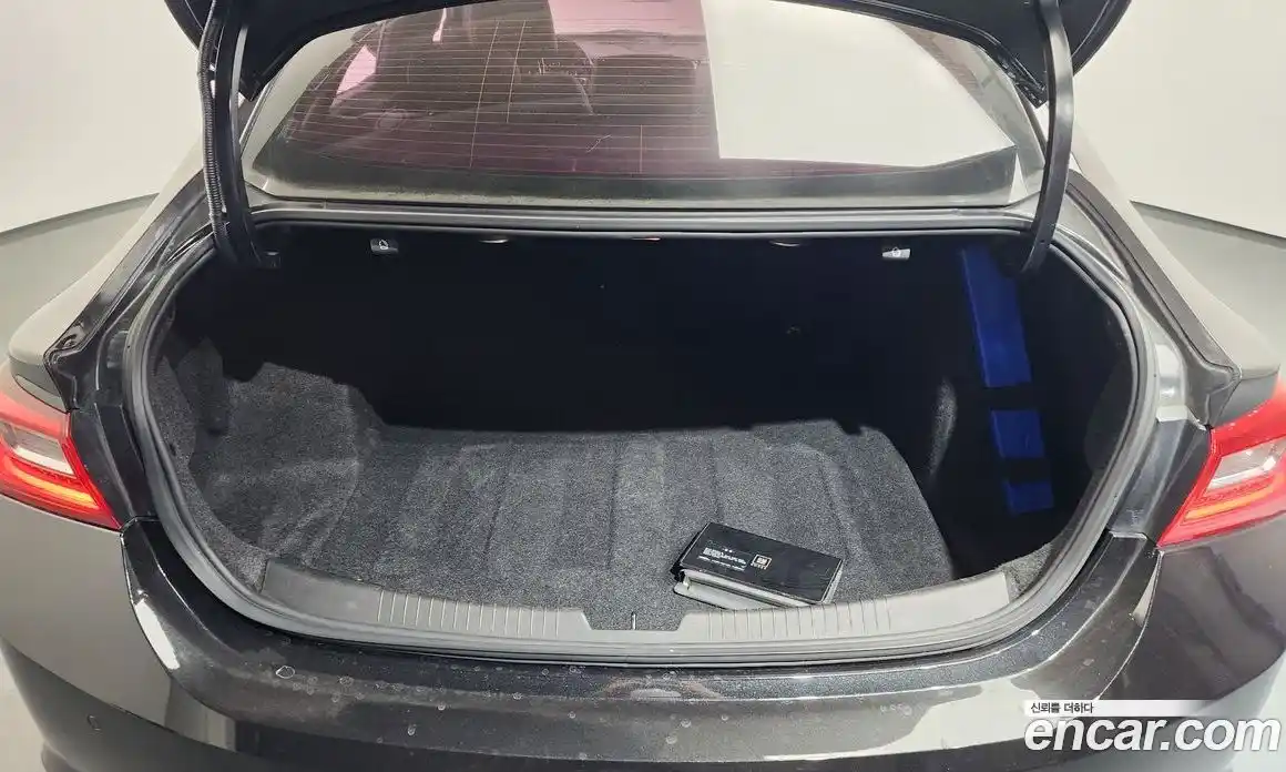 Chevrolet Malibu 2016 2.0 Автомат в Москве № 936465, фото 20