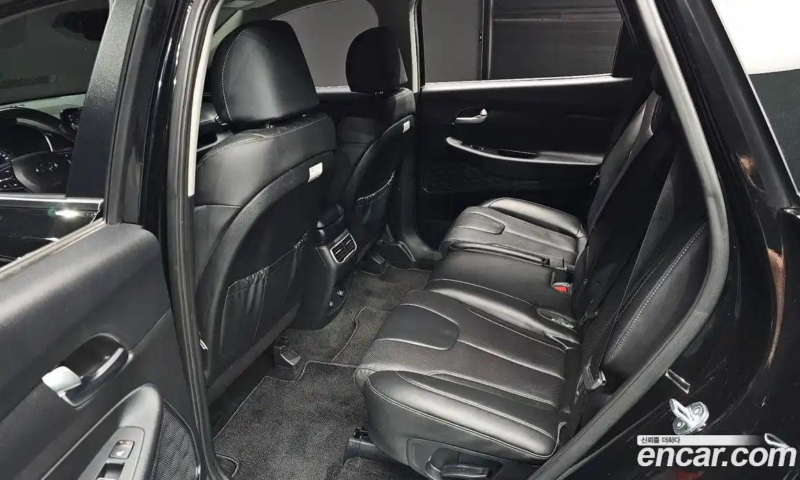 Hyundai Santa Fe 2022 2.2 Автомат в Москве № 927426, фото 12