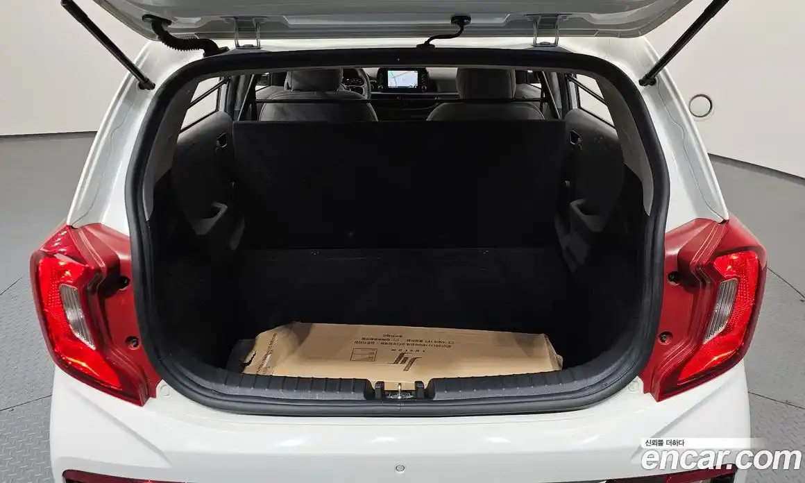 Kia Morning 2021 1.0 Автомат в Москве № 929275, фото 20