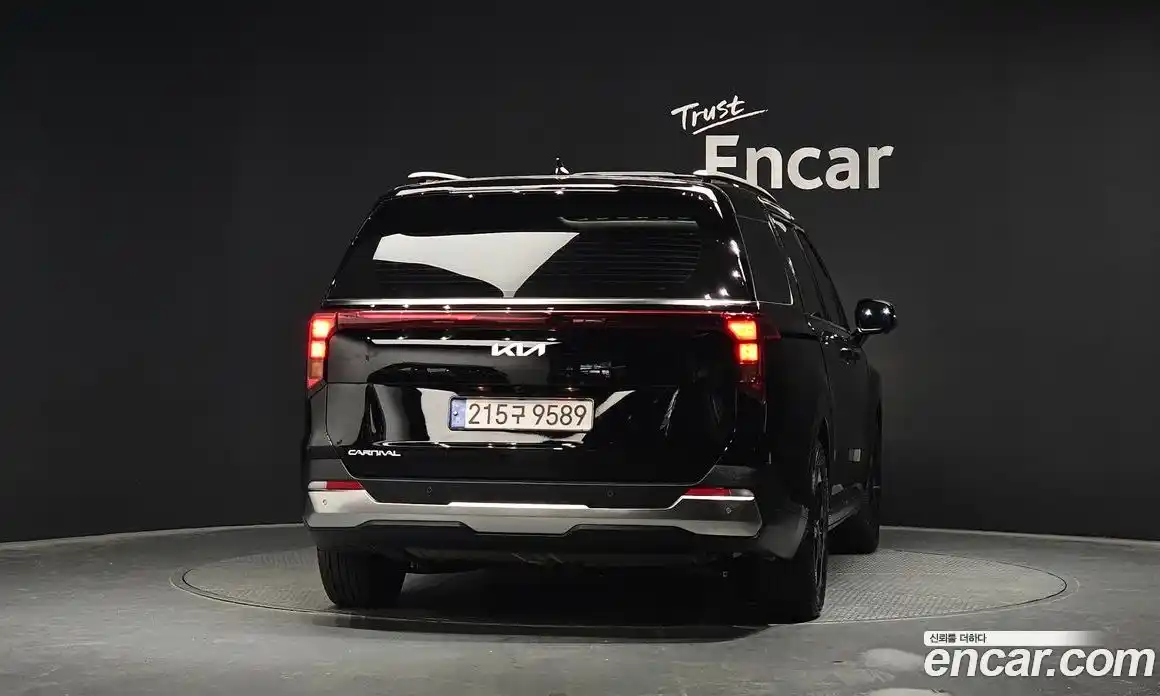 Kia Canival 2024 2.2 гидро в Москве, фото 4