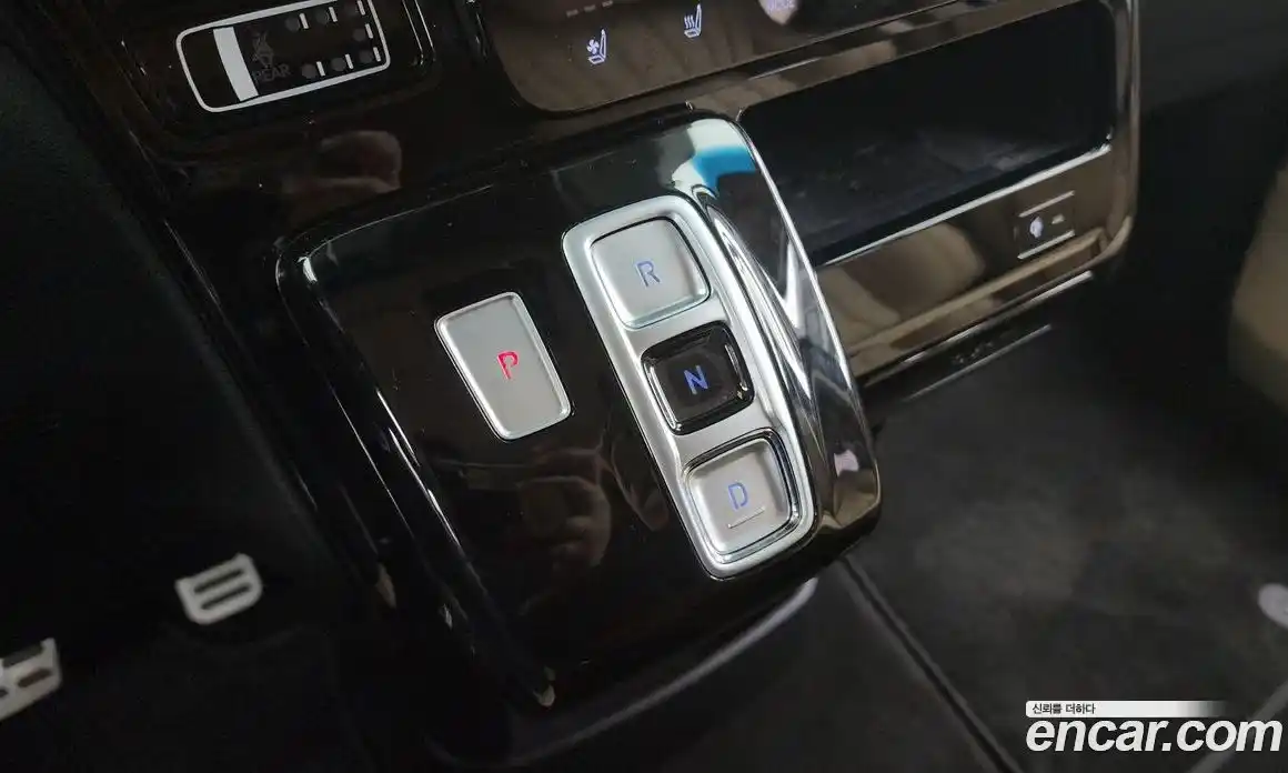 Hyundai Staria 2022 2.2 гидро в Москве № 130035, фото 9