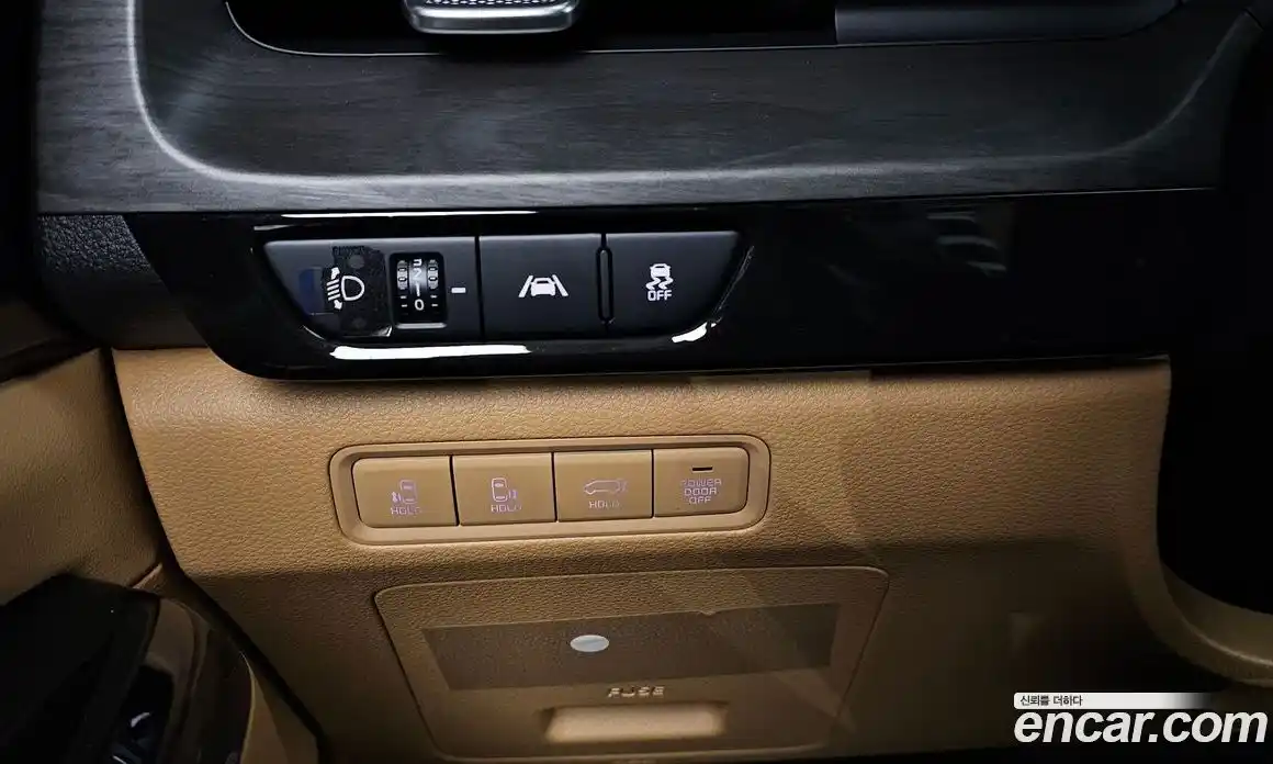 Kia Canival 2023 3.5 Автомат в Москве № 928557, фото 16