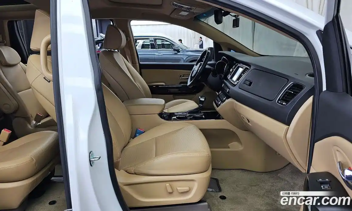 Kia Canival 2020 2.2 Автомат в Москве № 929363, фото 11