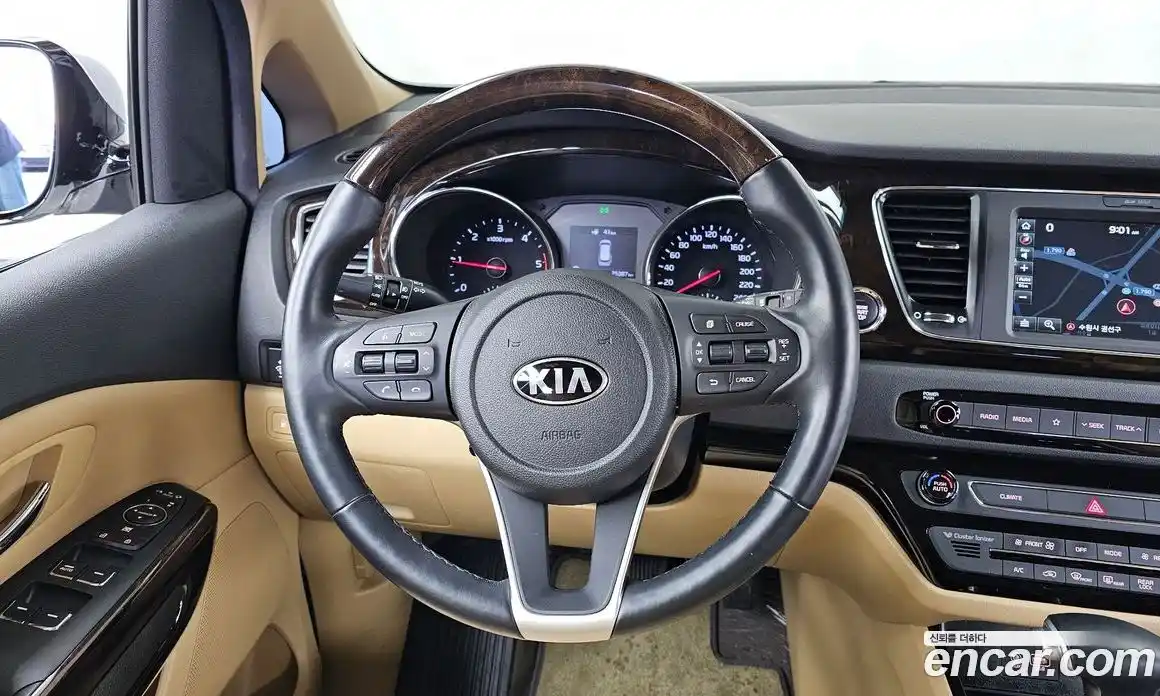 Kia Canival 2020 2.2 Автомат в Москве № 929363, фото 13