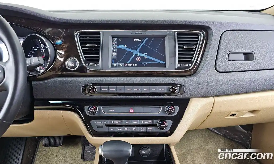 Kia Canival 2020 2.2 Автомат в Москве № 929363, фото 14