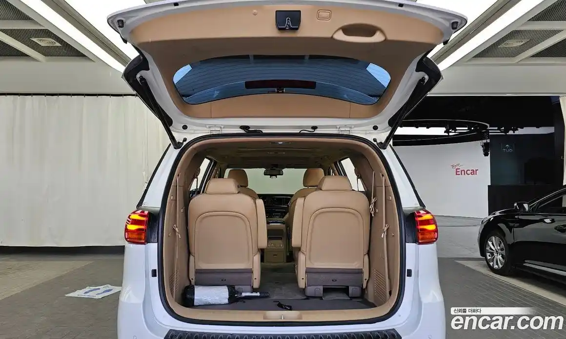 Kia Canival 2020 2.2 Автомат в Москве № 929363, фото 20