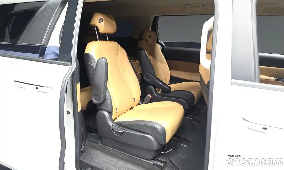 Kia Canival 2021 2.2 Автомат в Москве № 929642, фото 12