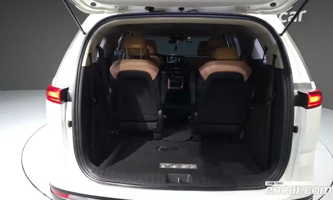 Kia Canival 2021 2.2 Автомат в Москве № 929642, фото 20