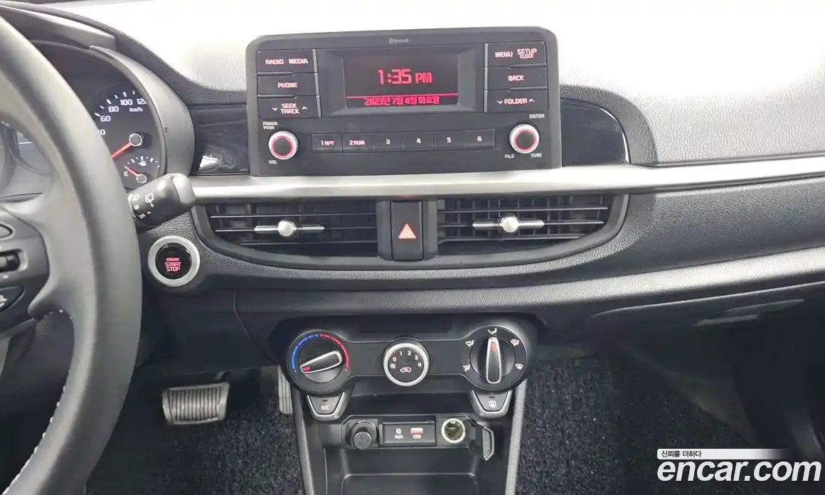 Kia Morning 2018 1.0 Автомат в Москве № 929710, фото 16