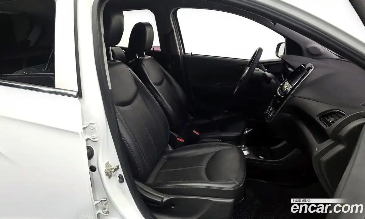 Chevrolet Spark 2017 1.0 Автомат в Москве № 935548, фото 11