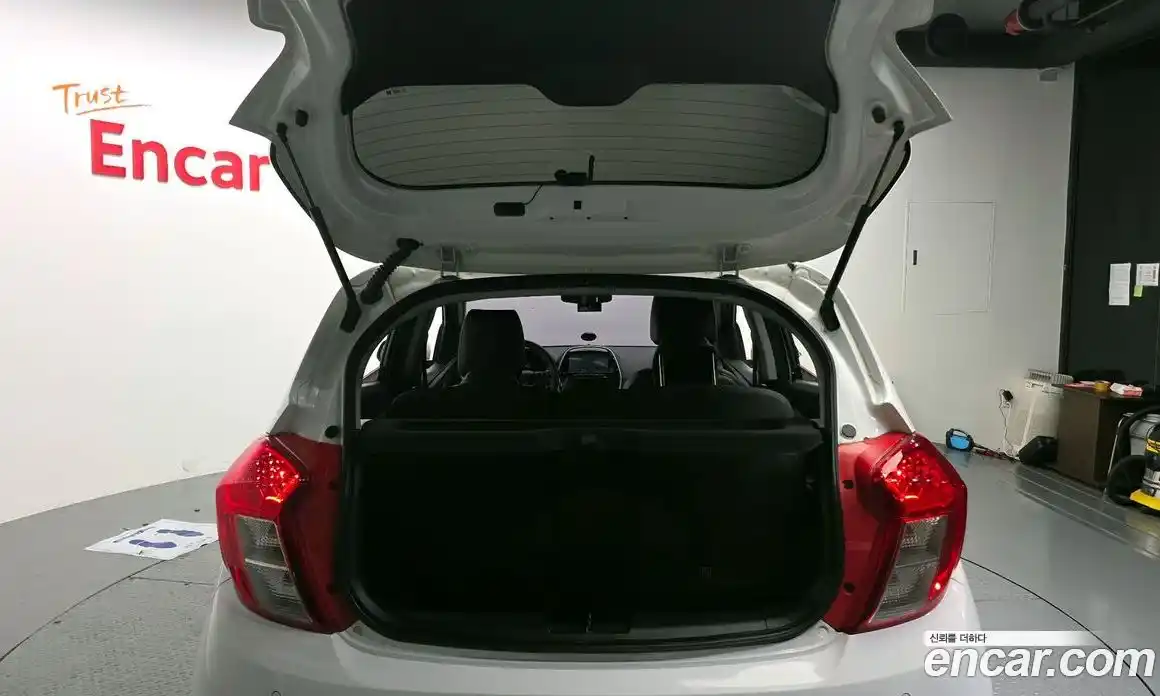 Chevrolet Spark 2017 1.0 Автомат в Москве № 935548, фото 20