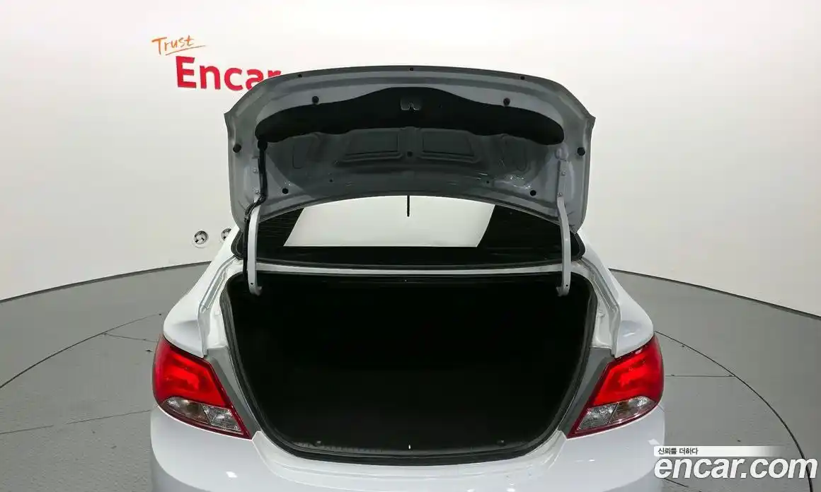 Hyundai Accent 2019 1.4 гидро в Москве № 928012, фото 20