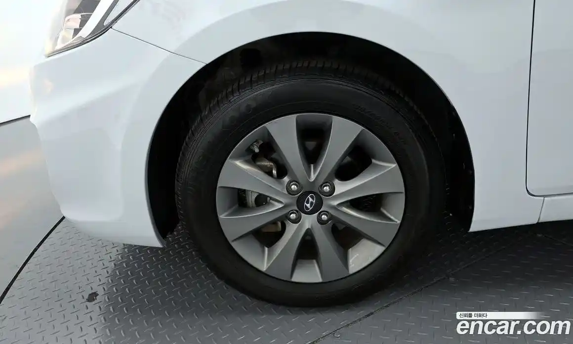 Hyundai Accent 2019 1.4 гидро в Москве № 928012, фото 5