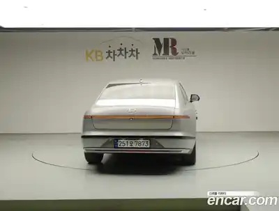 Hyundai Grandeur 2023 2.5 Автомат в Москве № 928068, миниатюра 3