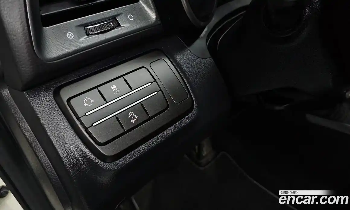 SsangYong TIBOLI 2018 1.6 Автомат в Москве № 1010653, фото 17