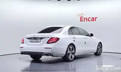 Mercedes-Benz E-Class 2018 2.0 гидро в Москве № 161397, миниатюра 2
