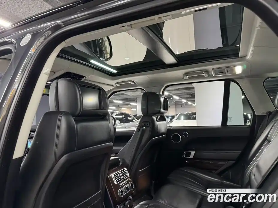 Land Rover Range-Rover 2017 4.4 гидро в Москве № 166794, фото 14