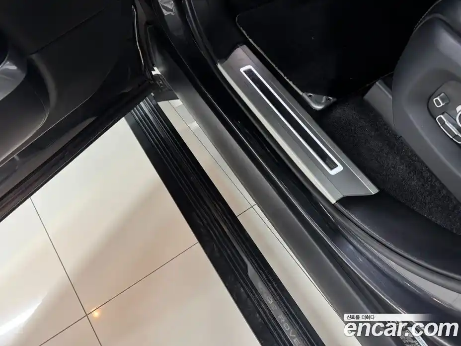Land Rover Range-Rover 2017 4.4 гидро в Москве № 166794, фото 17