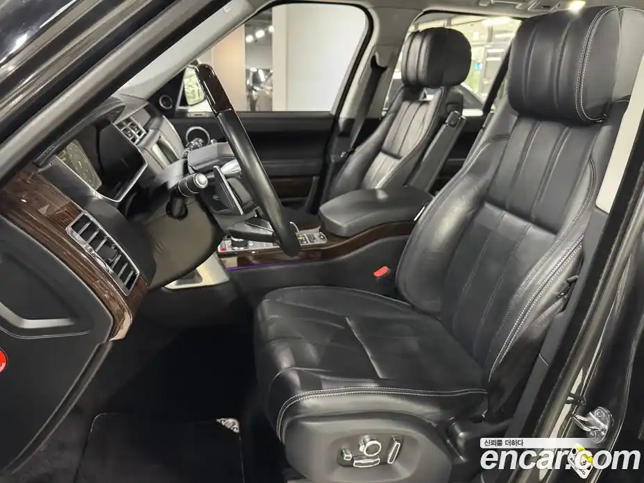 Land Rover Range-Rover 2017 4.4 гидро в Москве № 166794, фото 8