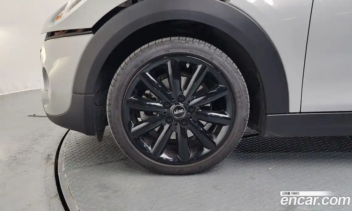 Mini Cooper 2019 2.0 гидро в Москве № 167020, фото 5
