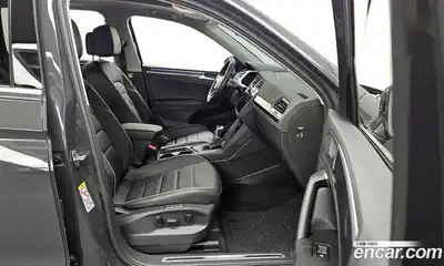 Volkswagen Tiguan 2022 2.0 гидро в Москве № 168597, миниатюра 11