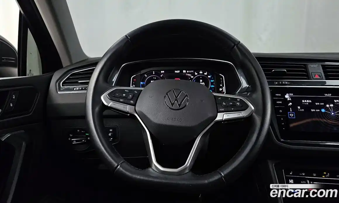 Volkswagen Tiguan 2022 2.0 гидро в Москве № 168597, фото 13