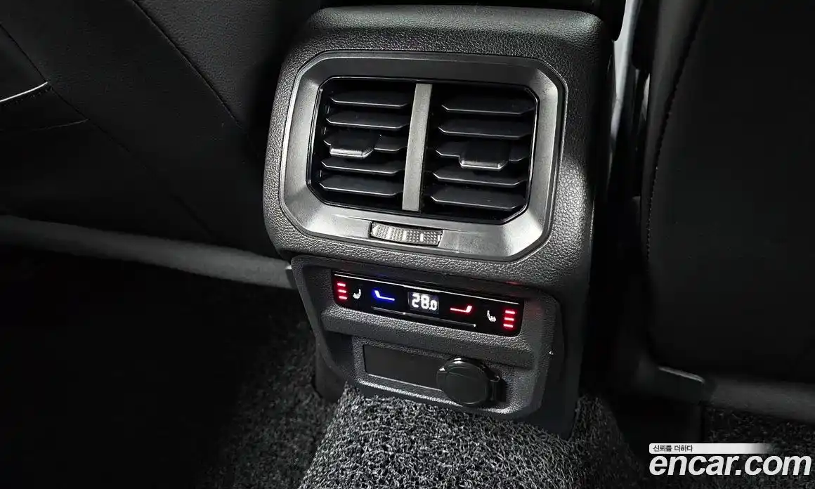 Volkswagen Tiguan 2022 2.0 гидро в Москве № 168597, фото 19