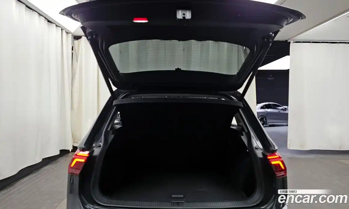 Volkswagen Tiguan 2022 2.0 гидро в Москве № 168597, фото 20