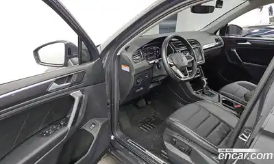 Volkswagen Tiguan 2022 2.0 гидро в Москве № 168597, миниатюра 10