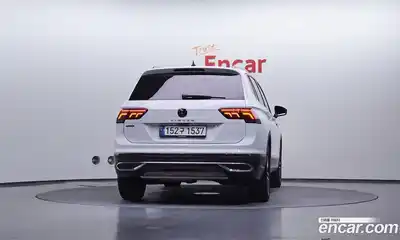 Volkswagen Tiguan 2023 2.0 гидро в Москве № 168919, миниатюра 4